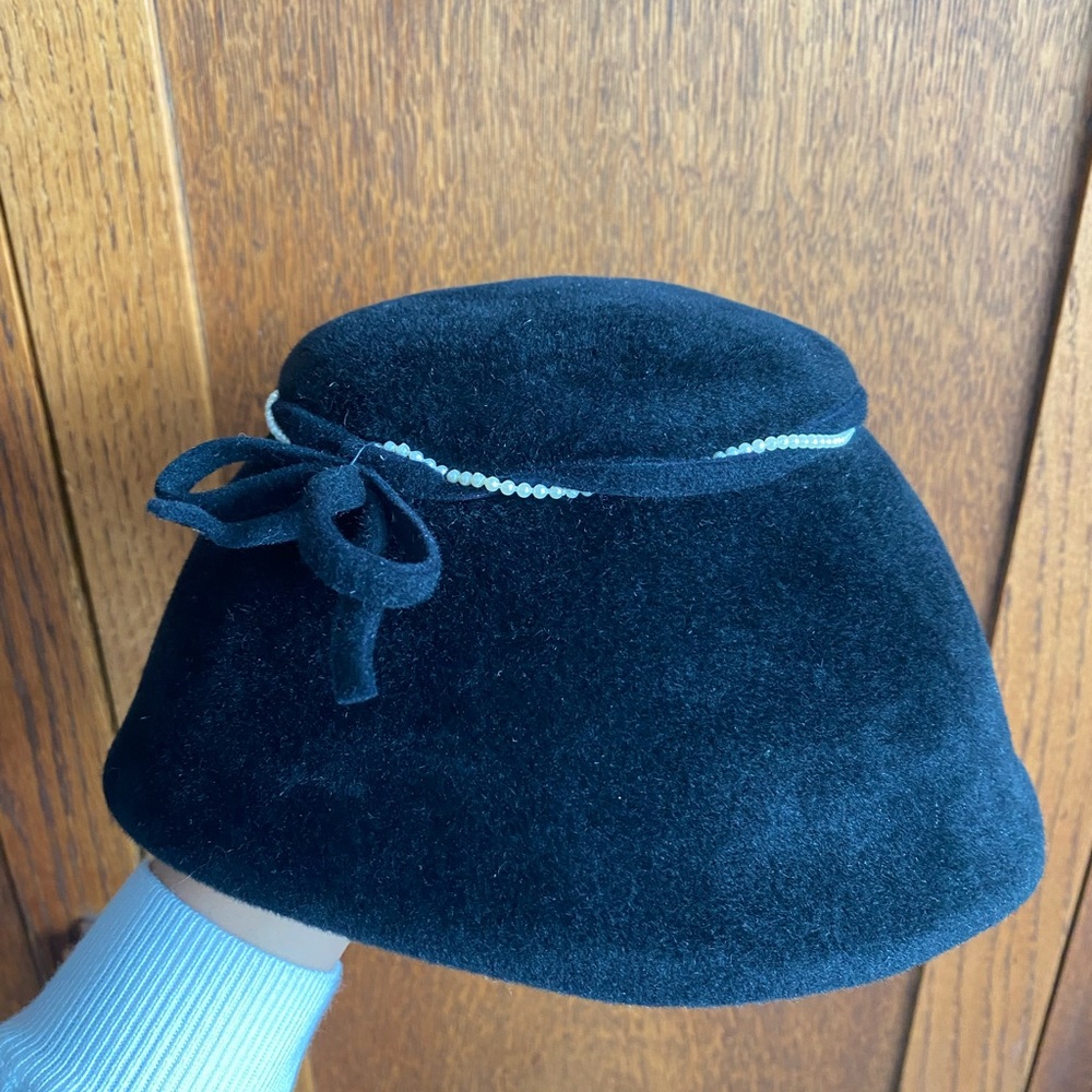 Vintage 1950s Genuine Velour Rich Black Velvet Hat